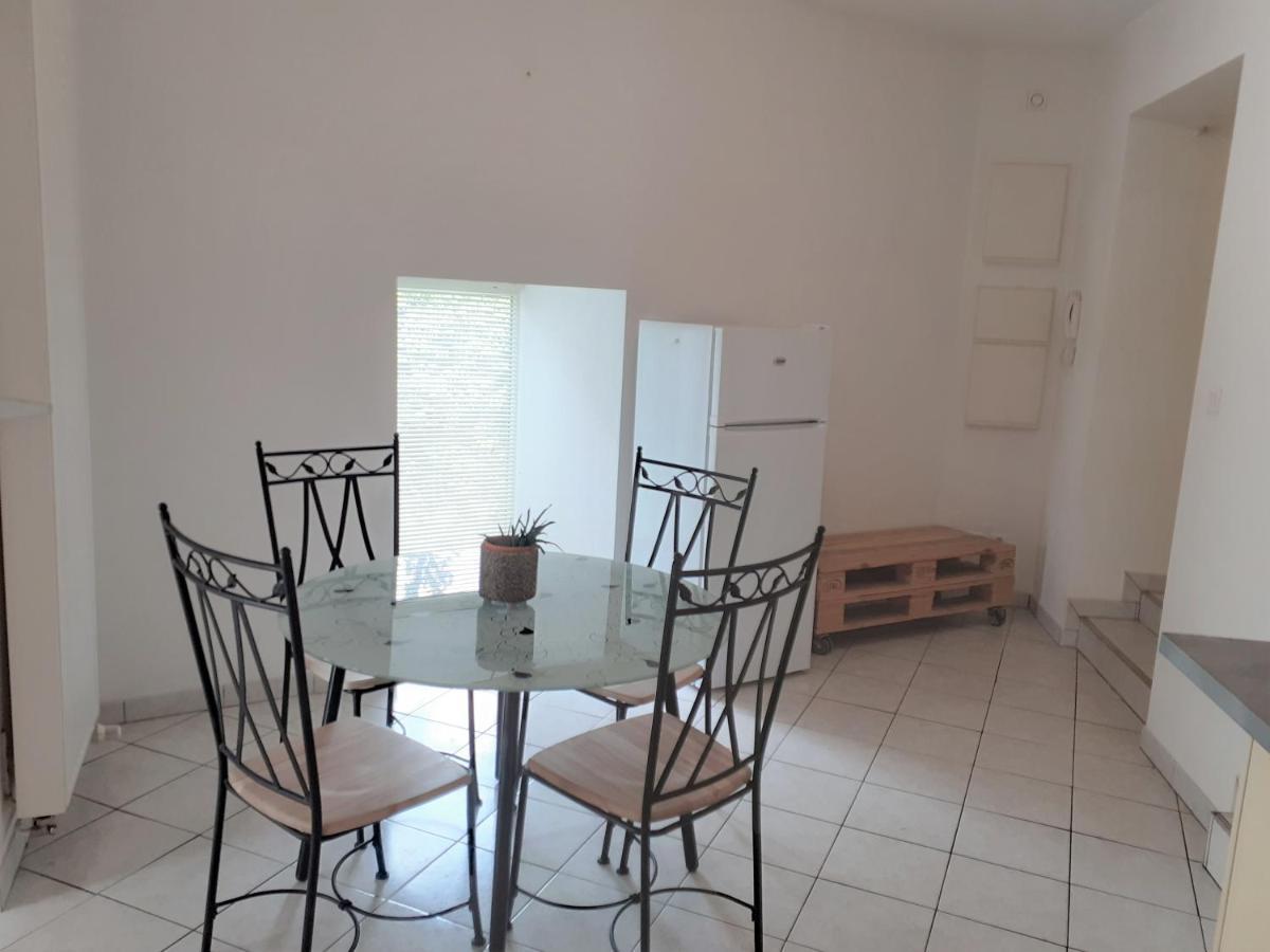Appartement Rez De Chaussee Avec Terrasse Et Jardin Tence Zewnętrze zdjęcie